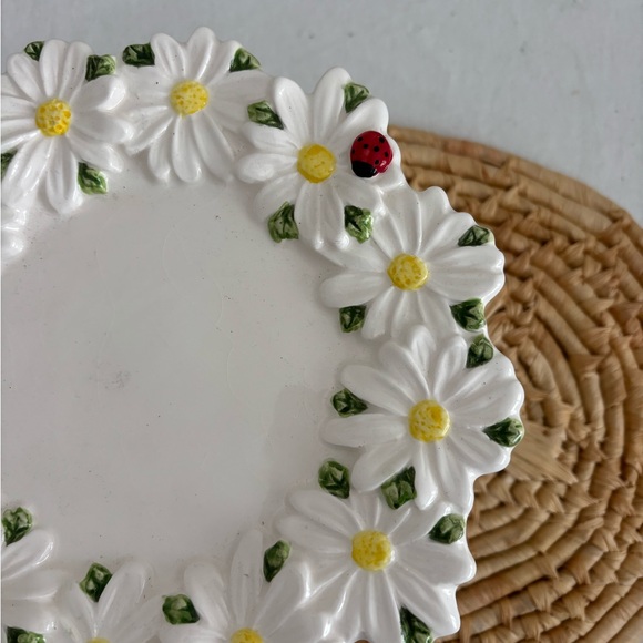 Daisy with Lady Bug Cake Stand Vintage. - Picture 2 of 8